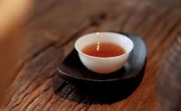 茶杯放下，是為了承接下一杯香茶。